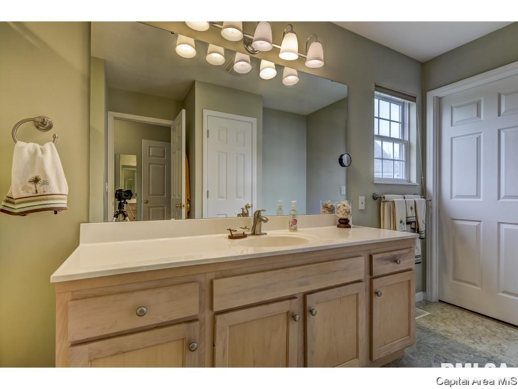 2822 Wordsworth Drive Springfield, IL 62711 - Photo 18 of 36