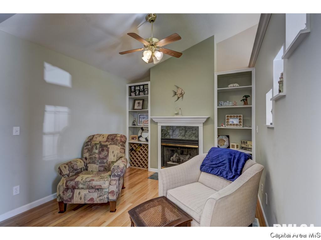 2822 Wordsworth Drive Springfield, IL 62711 - Photo 2 of 36