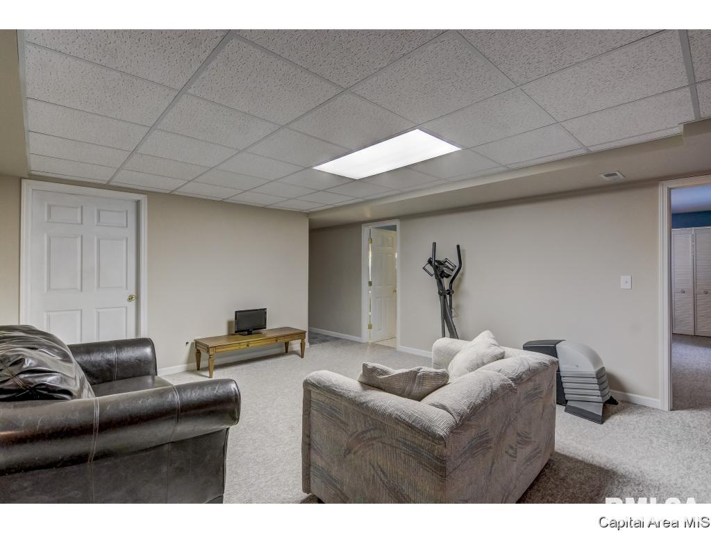 2822 Wordsworth Drive Springfield, IL 62711 - Photo 24 of 36