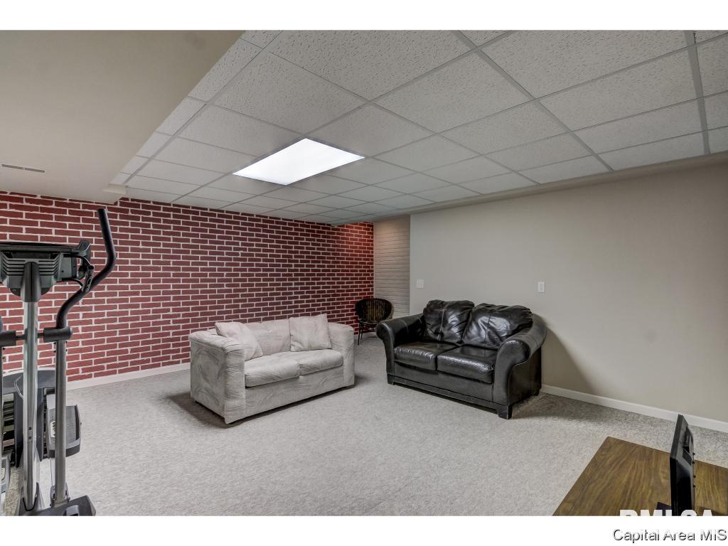 2822 Wordsworth Drive Springfield, IL 62711 - Photo 25 of 36