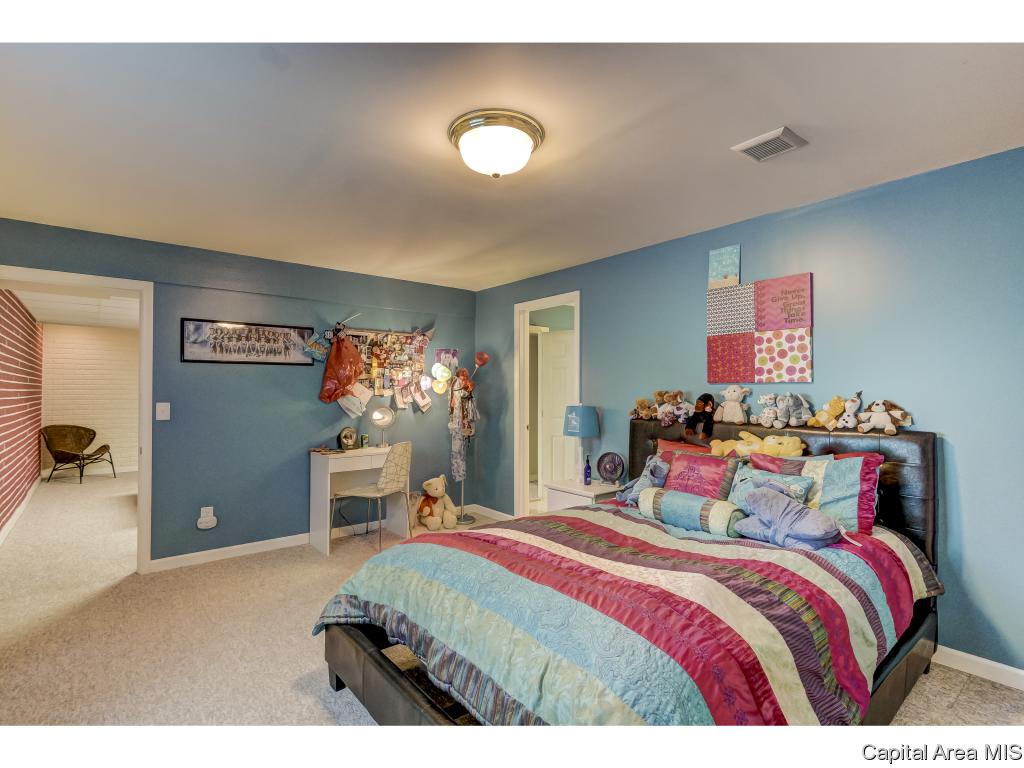 2822 Wordsworth Drive Springfield, IL 62711 - Photo 29 of 36