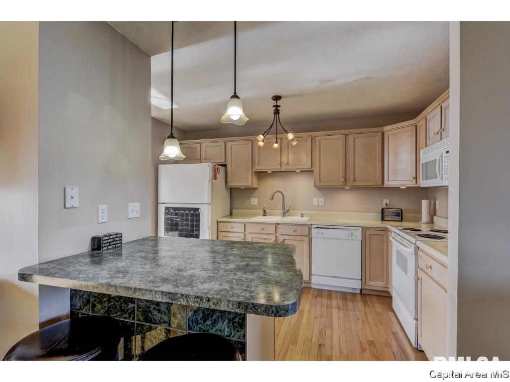 2822 Wordsworth Drive Springfield, IL 62711 - Photo 7 of 36