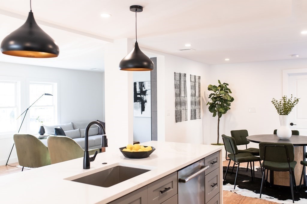 256 Cambridge Road Woburn, MA 01801 - Photo 3 of 22 Gallery Image 3