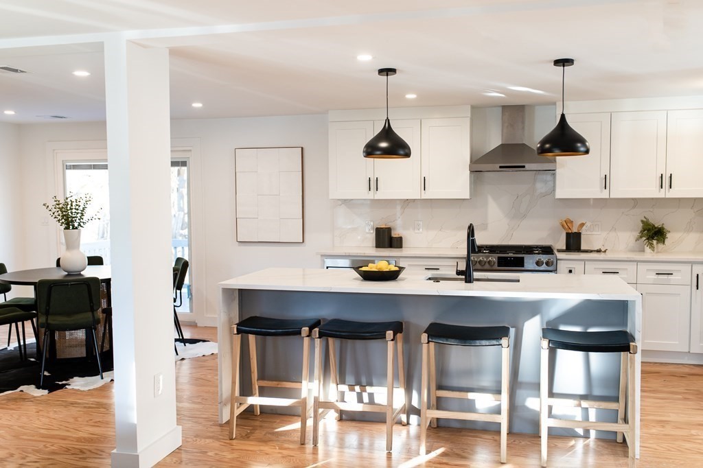 256 Cambridge Road Woburn, MA 01801 - Photo 5 of 22 Gallery Image 5