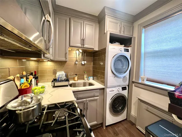 $398,888 | 224-33 Kingsbury Avenue, Unit B | Oakland Gardens