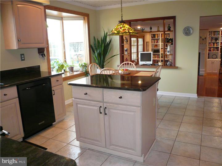 1249 Whitney Road Southampton, PA 18966 - Photo 8 of 18 Gallery Image 8