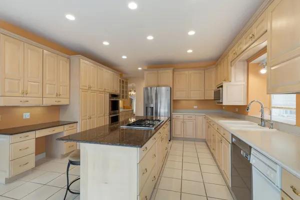 $749,900 | 10711 Bull Valley Drive, Woodstock, IL 60098