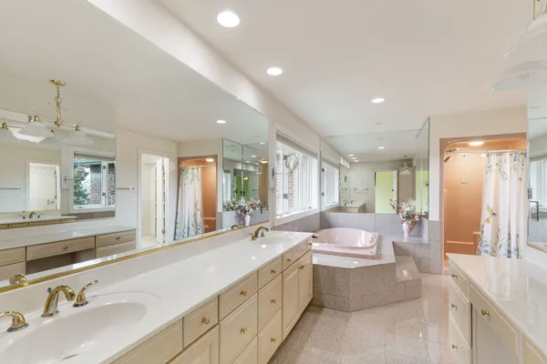 $749,900 | 10711 Bull Valley Drive, Woodstock, IL 60098