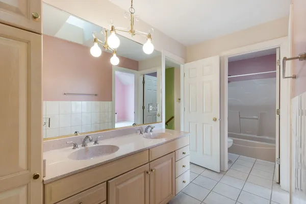 $749,900 | 10711 Bull Valley Drive, Woodstock, IL 60098