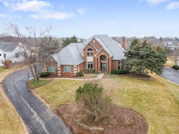 $749,900 | 10711 Bull Valley Drive, Woodstock, IL 60098