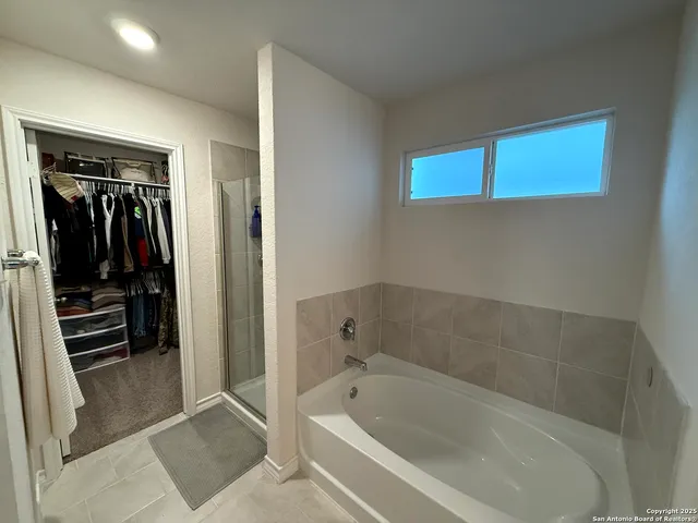 $1,800 | 219 Cuban Emerald, San Antonio, TX 78253