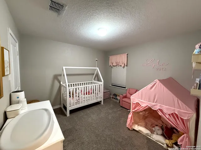 $1,800 | 219 Cuban Emerald, San Antonio, TX 78253