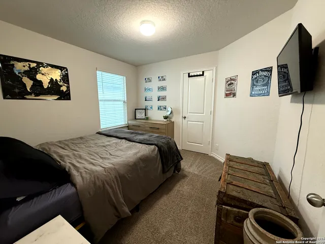 $1,800 | 219 Cuban Emerald, San Antonio, TX 78253