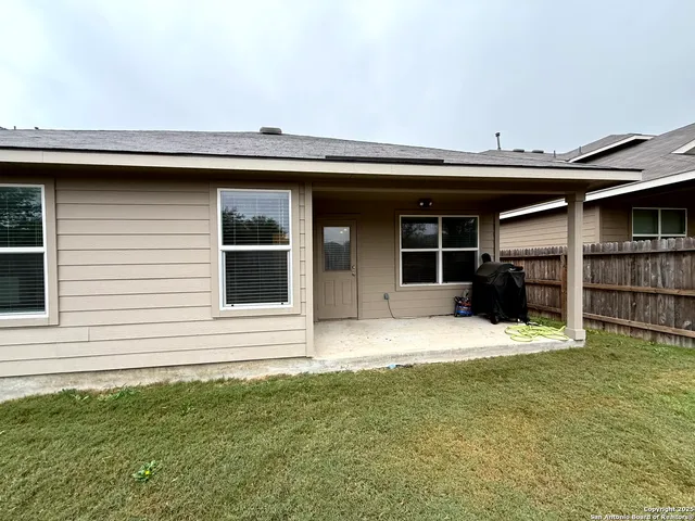$1,800 | 219 Cuban Emerald, San Antonio, TX 78253