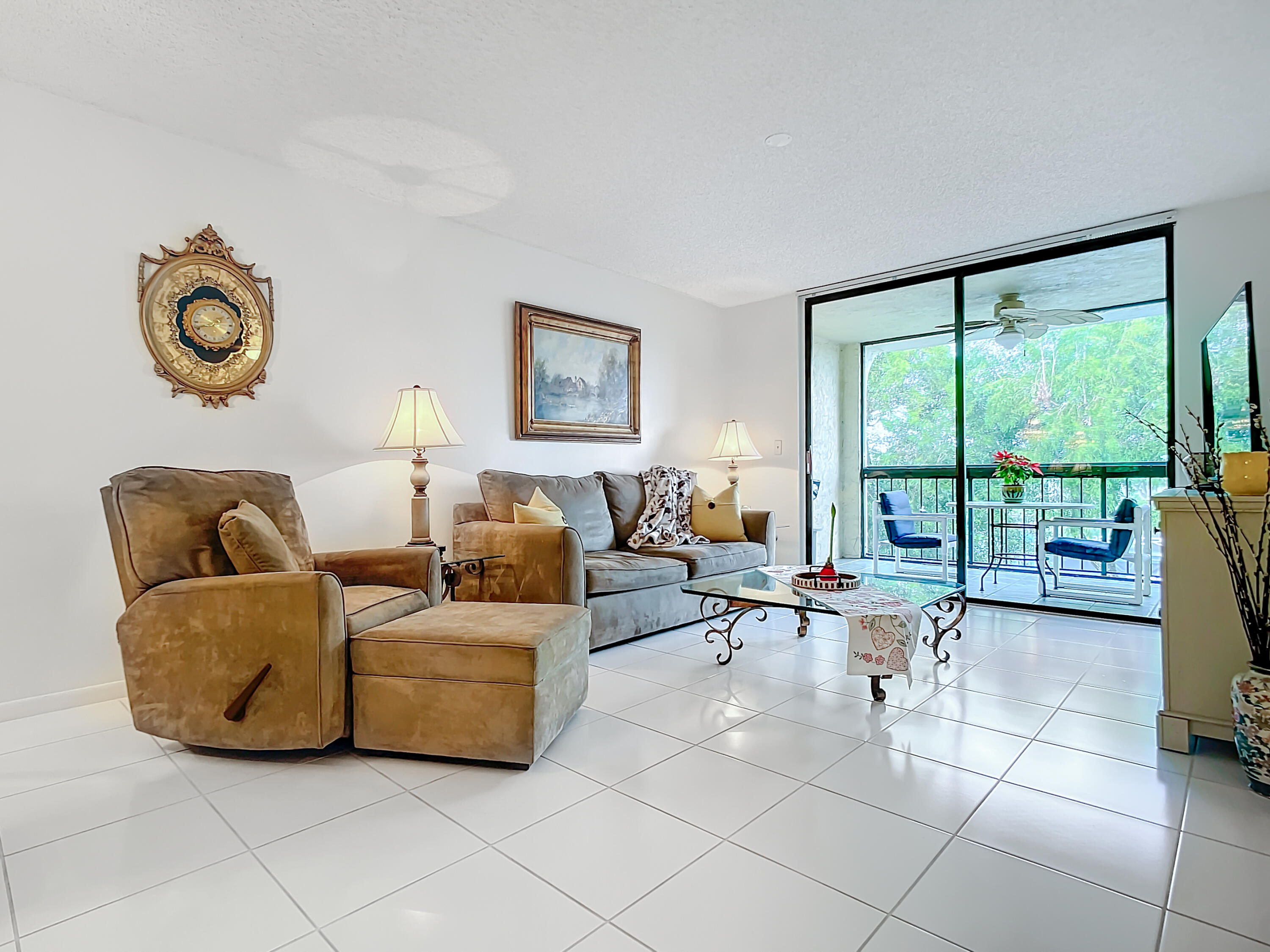 825 Egret Circle, Unit 406 Delray Beach, FL 33444 - Photo 15 of 44 825 Egret Circle #406-45