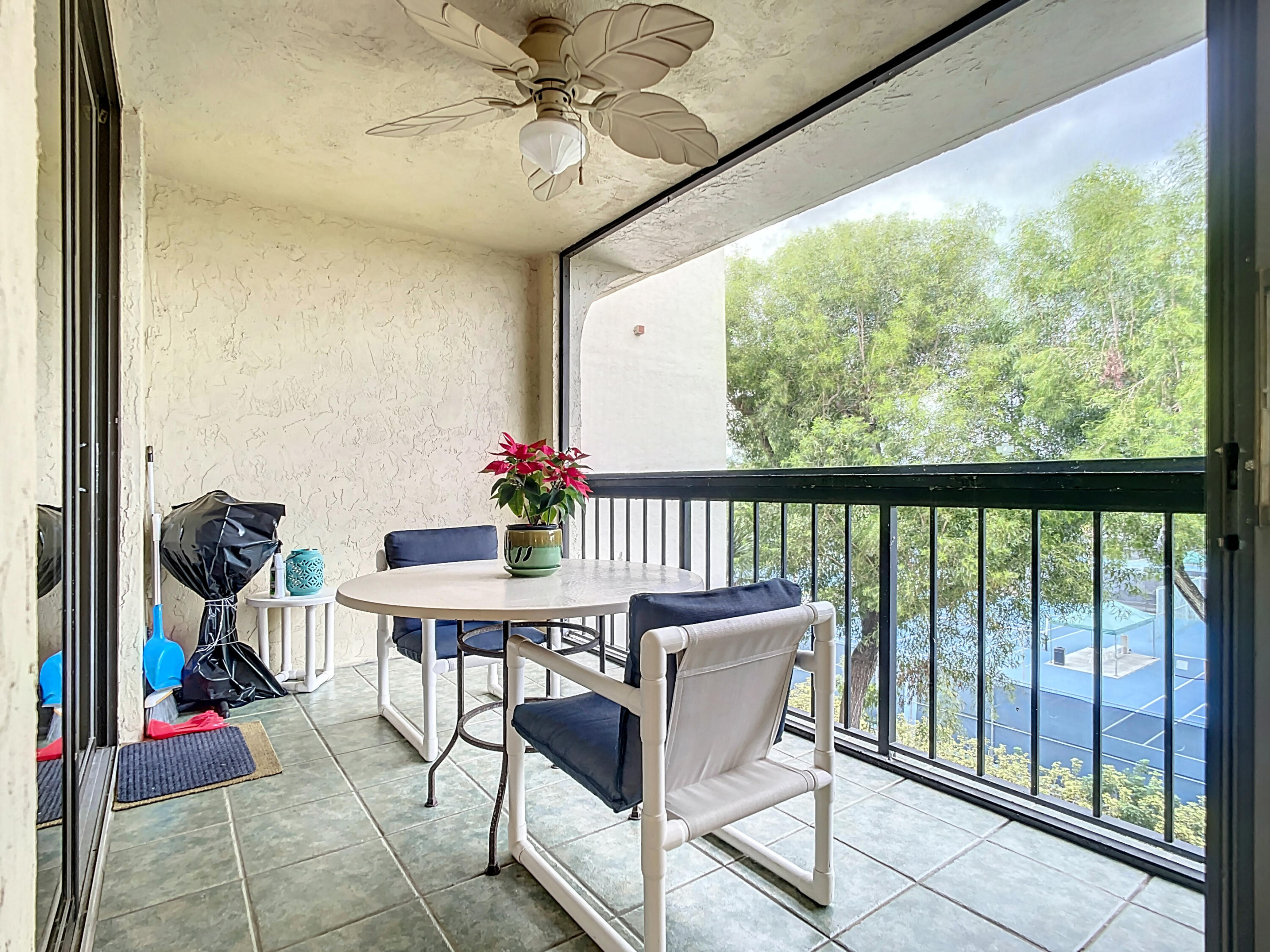 825 Egret Circle, Unit 406 Delray Beach, FL 33444 - Photo 25 of 44 825 Egret Circle #406-62