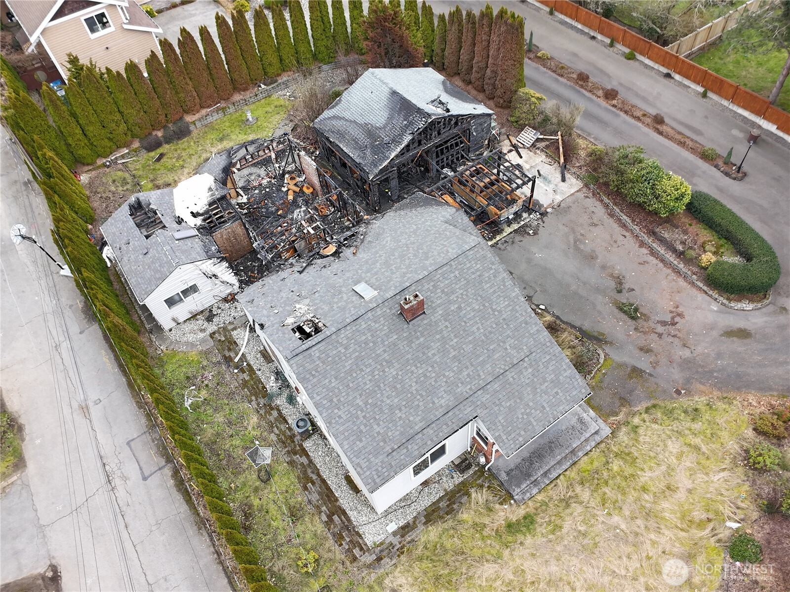 24005 76th Avenue West Edmonds, WA 98026 - Photo 2 of 10