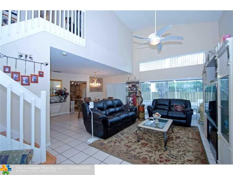 11218 Rhapsody Road Cooper City, FL 33026 - Photo 3 of 22 Living Room