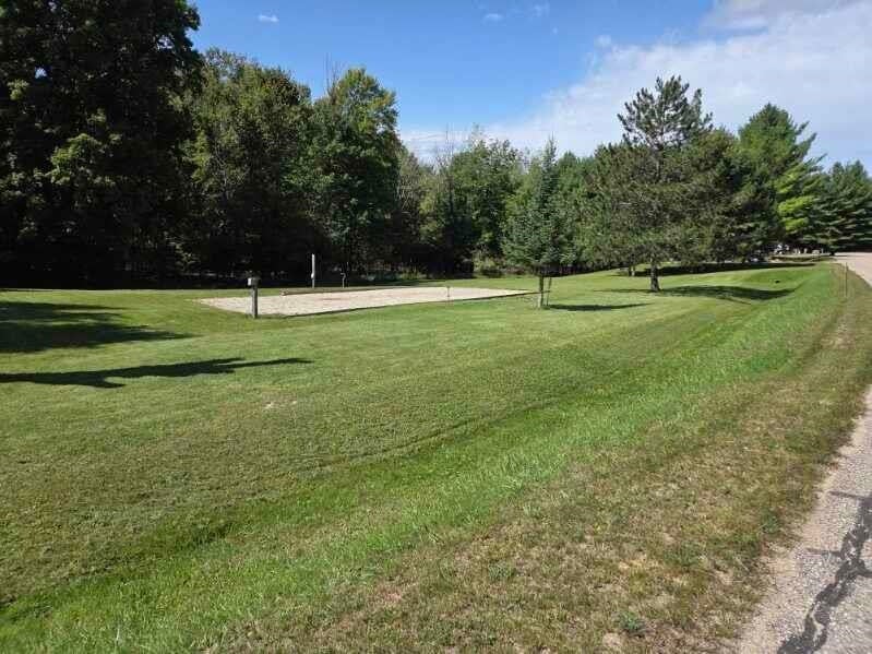 5347 Dover Way Gladwin, MI 48624 - Photo 3 of 9 Gallery Image 3