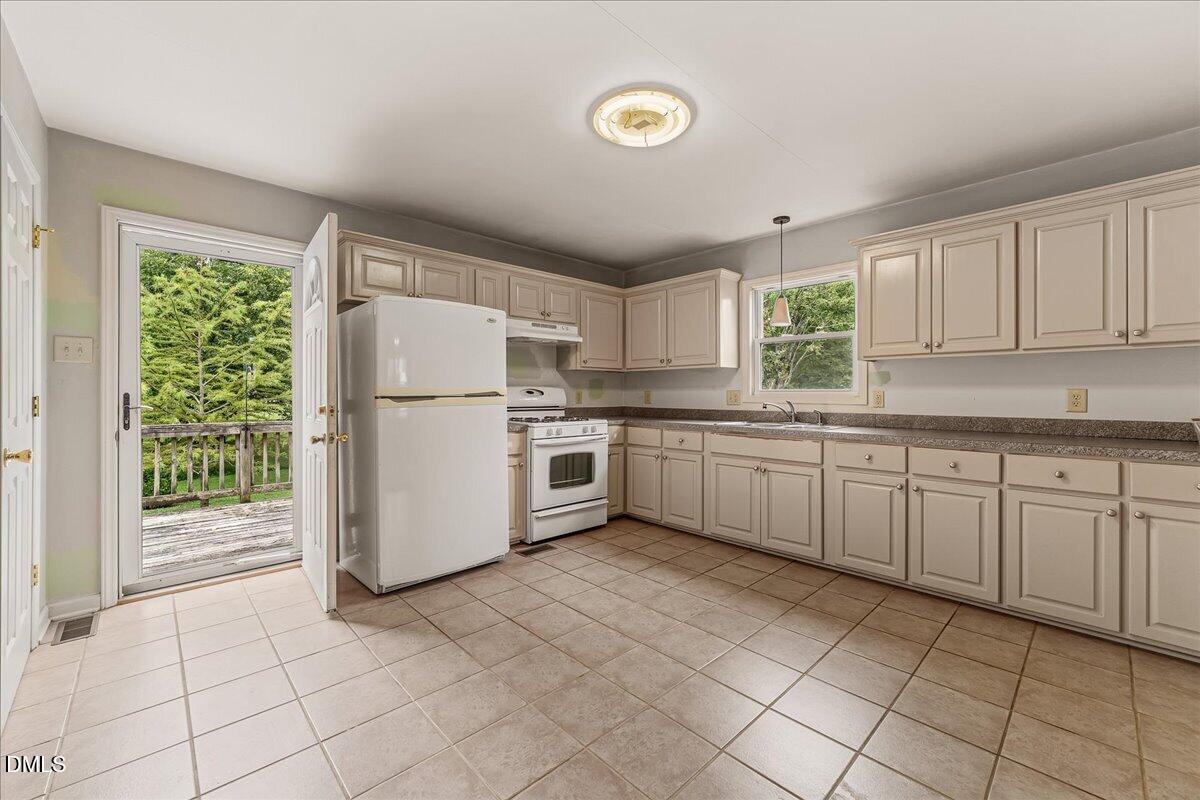 804 Raleigh Street Oxford, NC 27565 - Photo 11 of 39 23-Finished raliegh st (25 of 51)