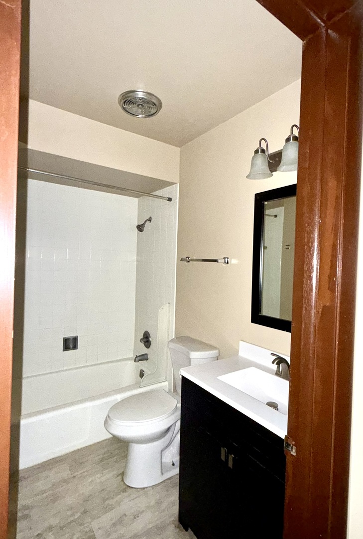 4530 Prairie Avenue, Unit C Brookfield, IL 60513 - Photo 10 of 13