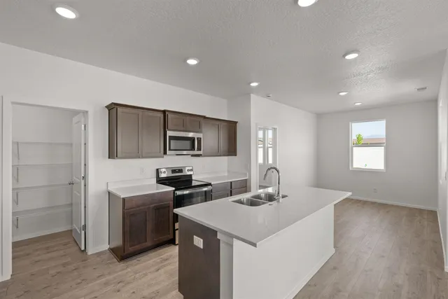 $562,900 | 411 Arcadia Avenue, Deer Park, WA 99006