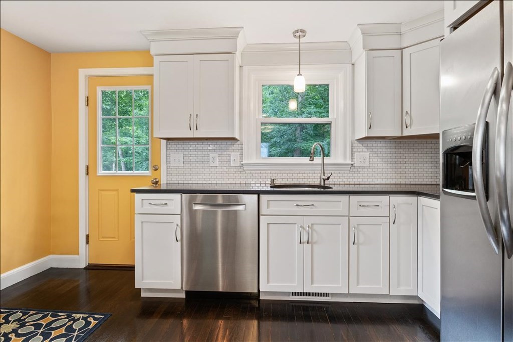 36 Calvert Road East Walpole, MA 02032 - Photo 11 of 42