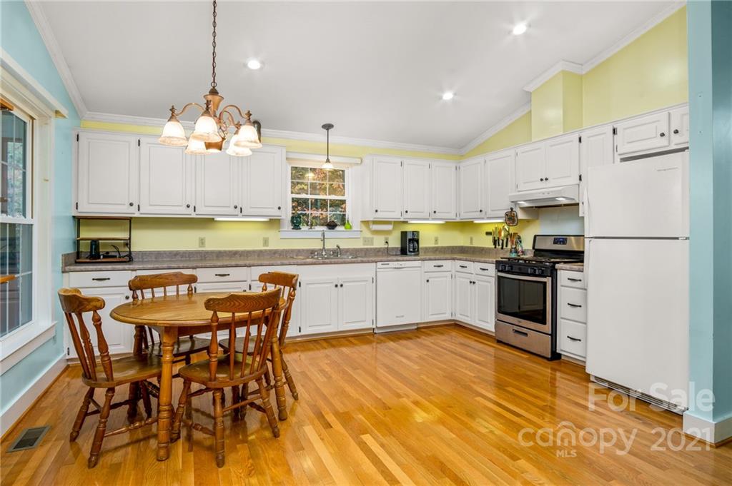 1119 Panther Branch Road Hot Springs, NC 28743 - Photo 13 of 25 Gallery Image 13