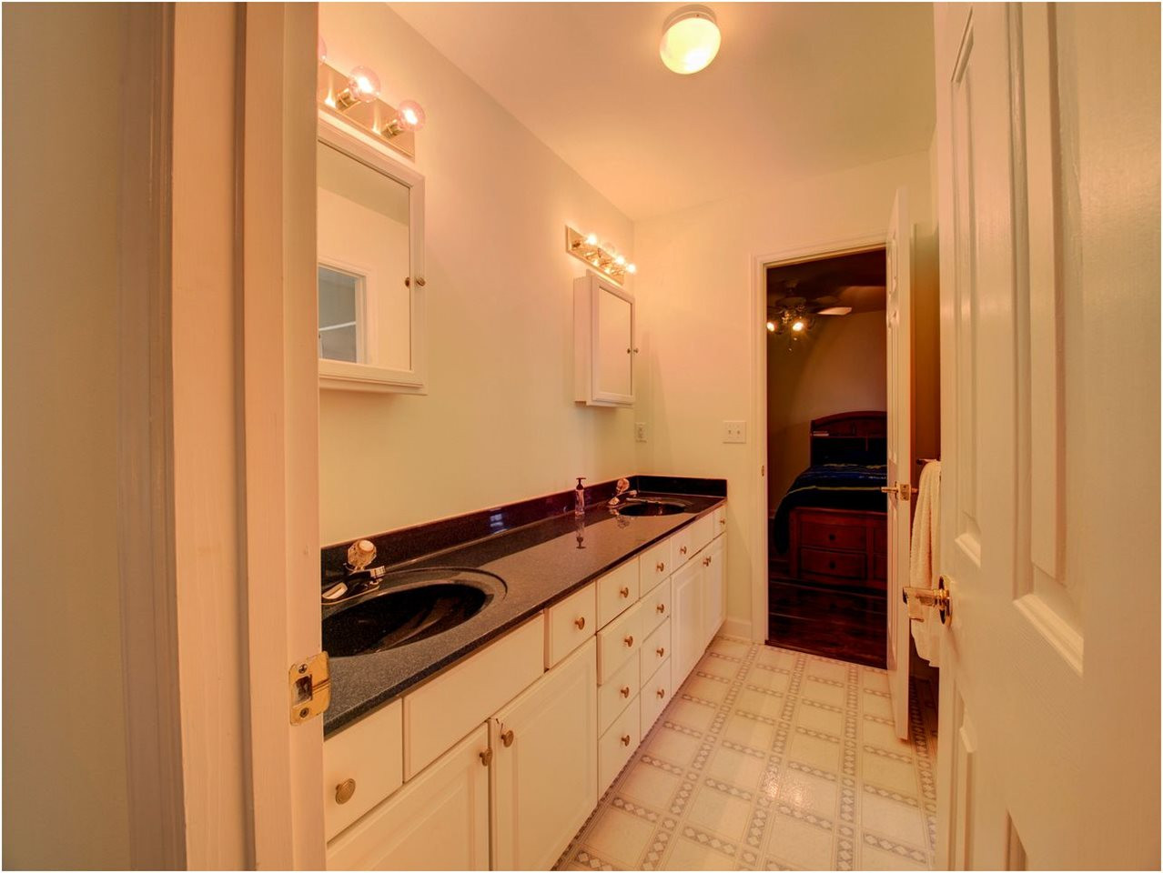 1612 Olde Chimney Court Raleigh, NC 27614 - Photo 15 of 25 Jack & Jill Bath