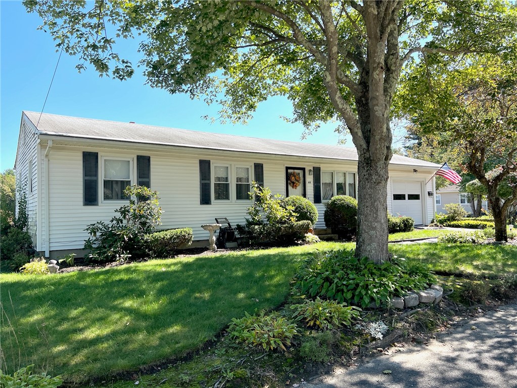 44 Lydia Rd, Coventry, RI 02816
