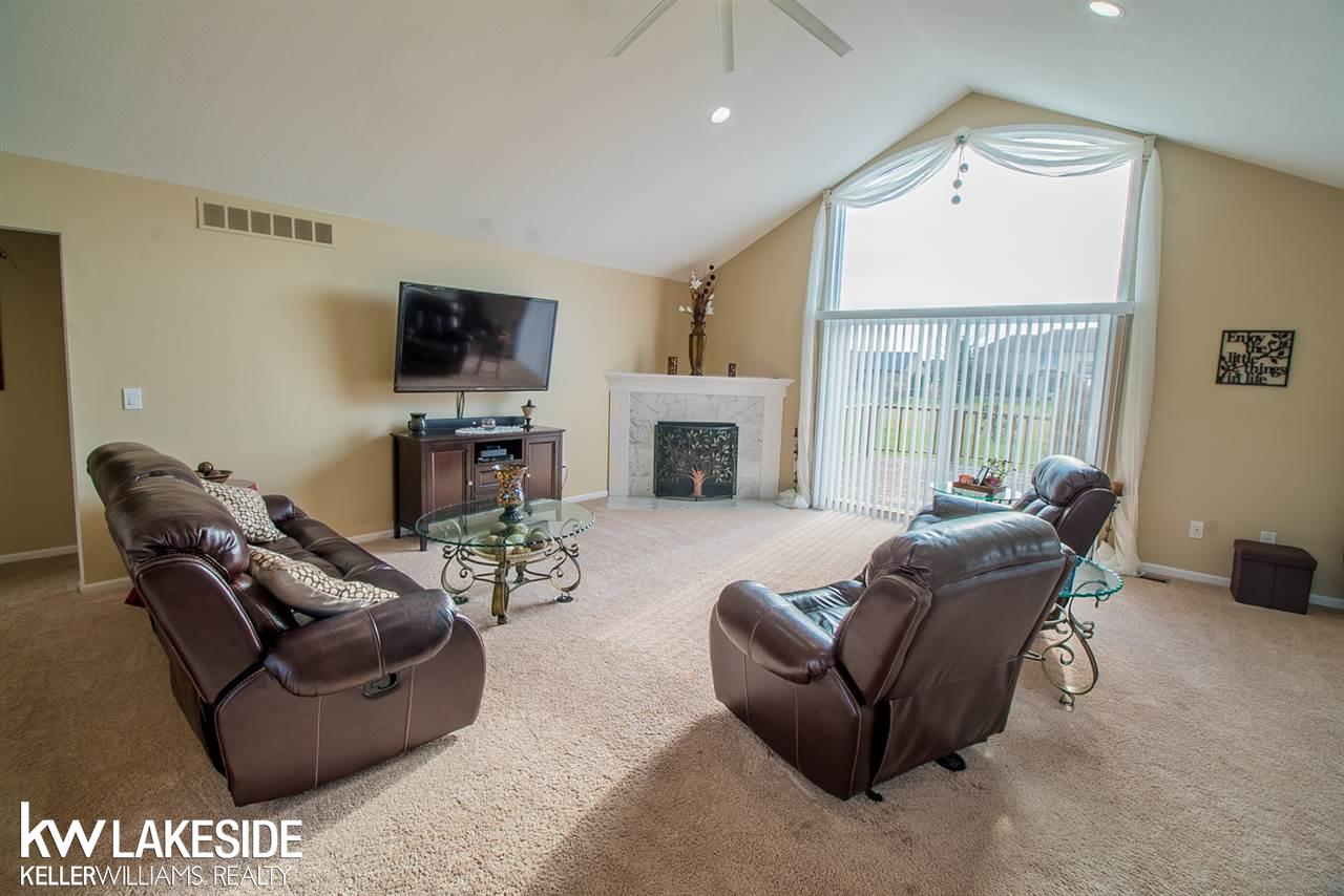 52301 Sass Road New Baltimore, MI 48047 - Photo 8 of 42 31376975-7.JPG