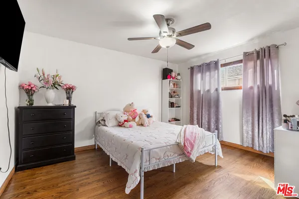 $879,900 | 13748 Sunburst Street, Arleta, CA 91331
