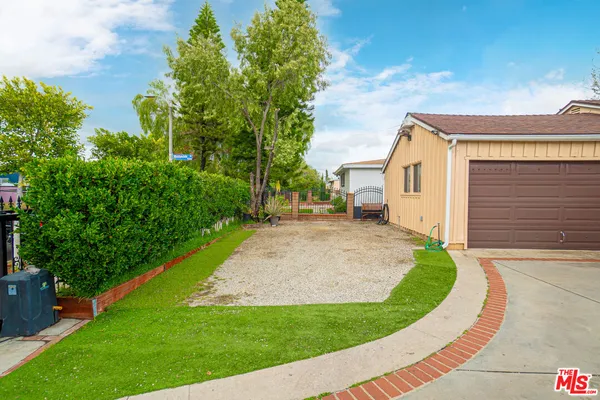 $879,900 | 13748 Sunburst Street, Arleta, CA 91331