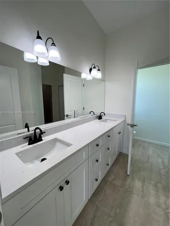 $2,300 | 1088 Saturn Court, LaBelle, FL 33935