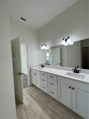 $2,300 | 1088 Saturn Court, LaBelle, FL 33935