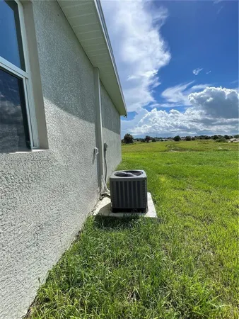 $2,300 | 1088 Saturn Court, LaBelle, FL 33935