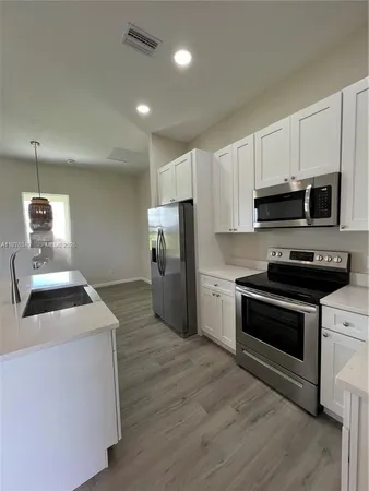 $2,300 | 1088 Saturn Court, LaBelle, FL 33935