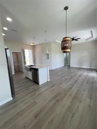 $2,300 | 1088 Saturn Court, LaBelle, FL 33935