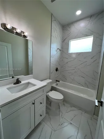 $2,300 | 1088 Saturn Court, LaBelle, FL 33935