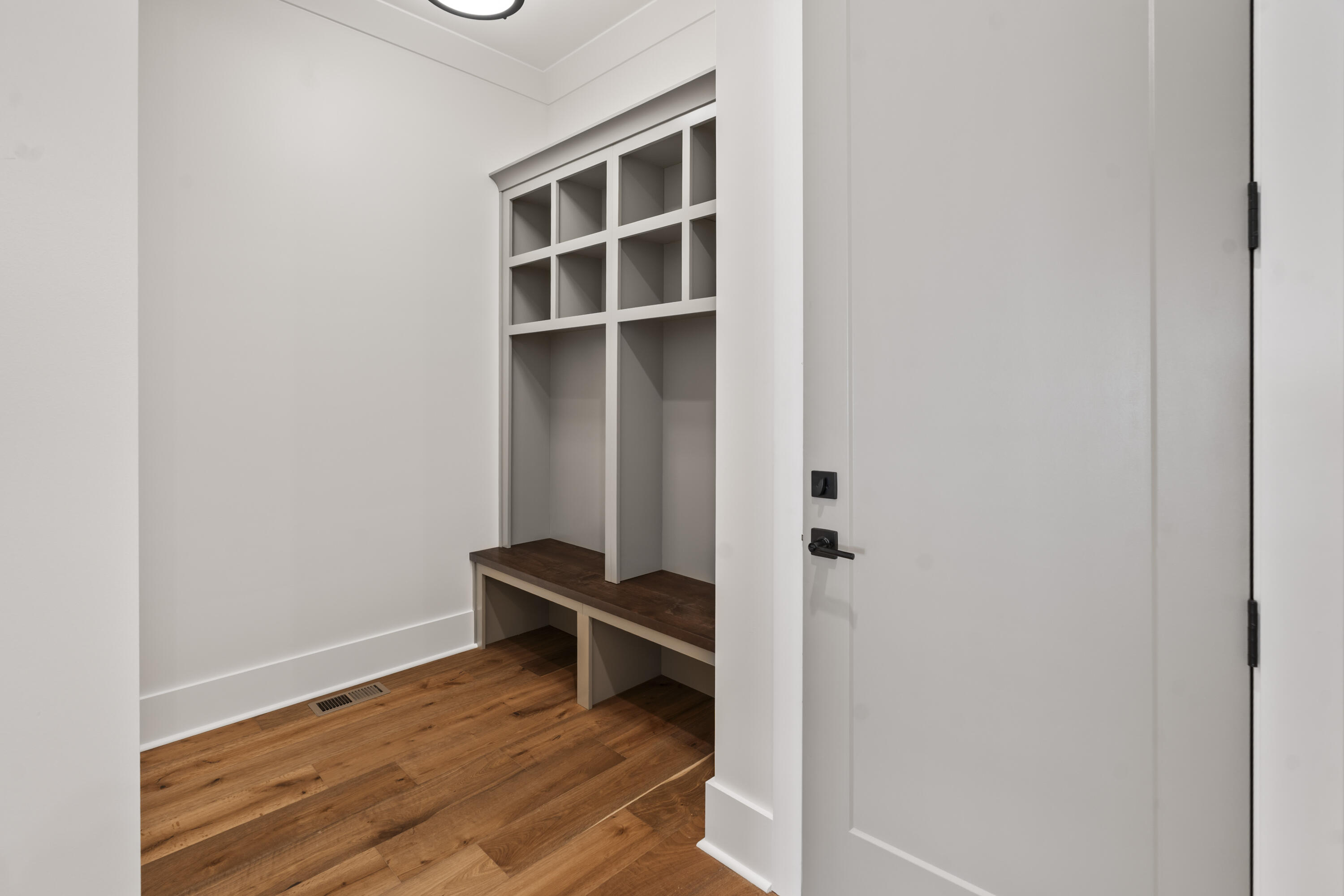 135 Serenity Way Guild, TN 37340 - Photo 43 of 44 mudroom