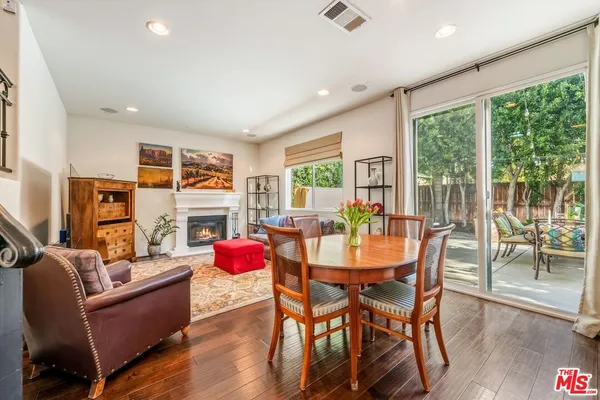 $1,129,000 | 7466 Louise Avenue, Lake Balboa, CA 91406