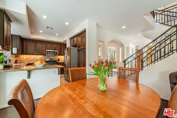 $1,129,000 | 7466 Louise Avenue, Lake Balboa, CA 91406