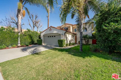 $1,129,000 | 7466 Louise Avenue, Lake Balboa, CA 91406