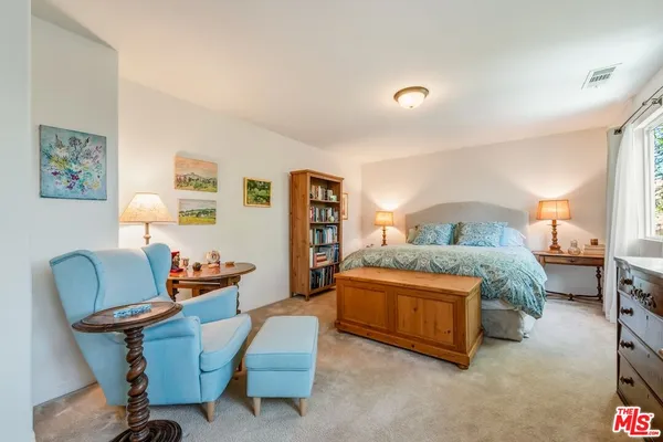 $1,129,000 | 7466 Louise Avenue, Lake Balboa, CA 91406