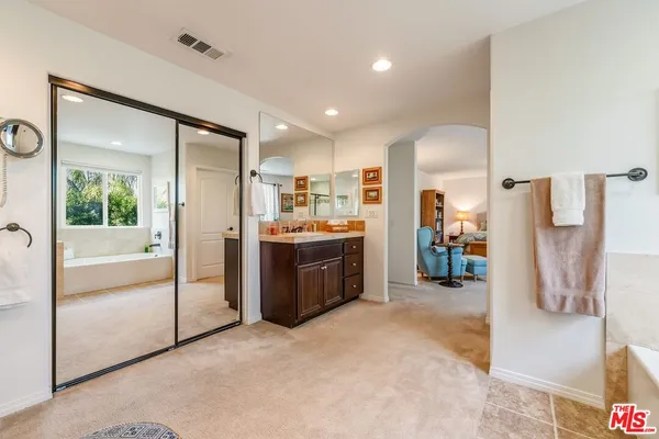 $1,129,000 | 7466 Louise Avenue, Lake Balboa, CA 91406