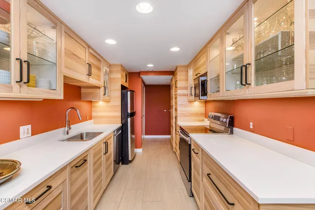 $790,000 | 8828 Pershing Drive, Unit 112, Playa del Rey, CA 90293