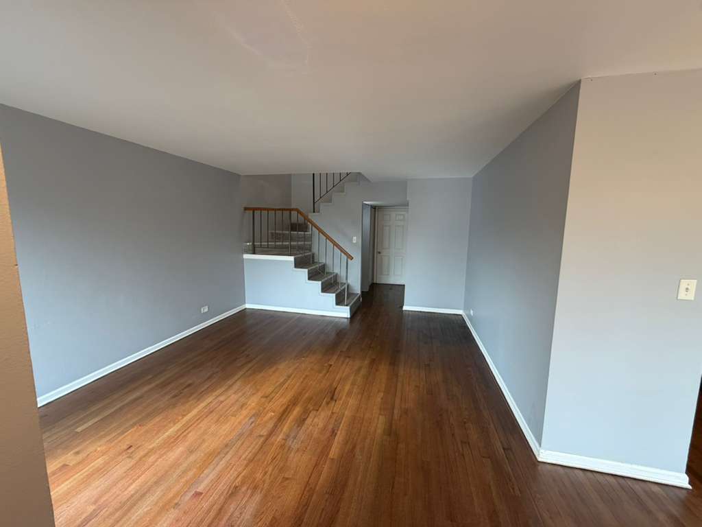 1612 Islandview Court Hoffman Estates, IL 60169 - Photo 5 of 21