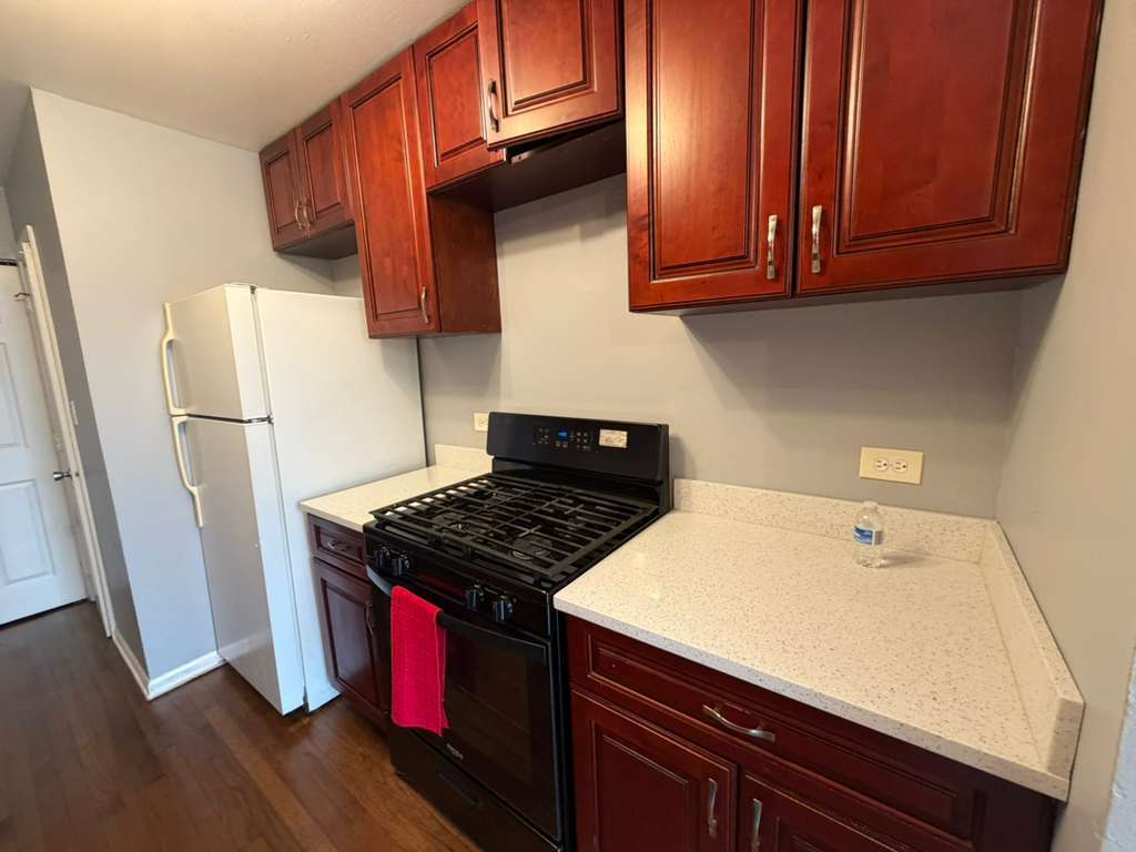 1612 Islandview Court Hoffman Estates, IL 60169 - Photo 6 of 21