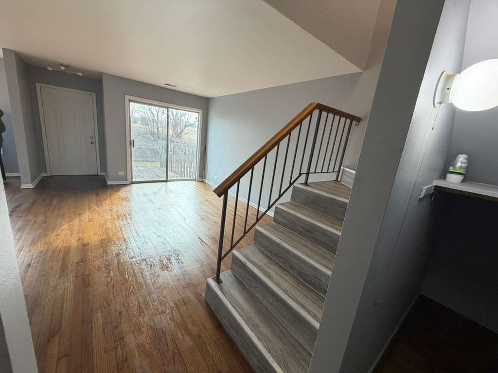 1612 Islandview Court Hoffman Estates, IL 60169 - Photo 9 of 21