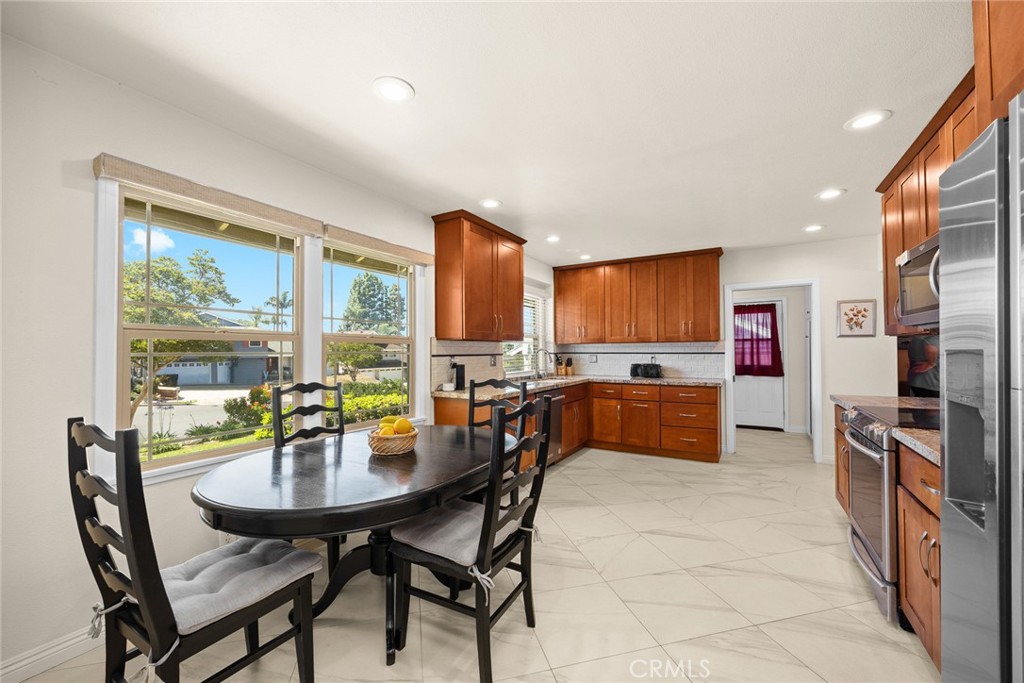 1204 Birchcrest Avenue Brea, CA 92821 - Photo 5 of 42